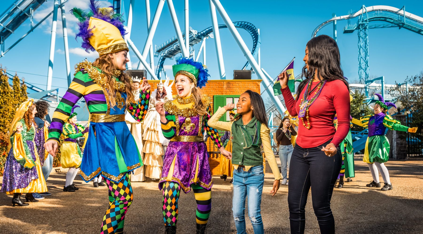 BGW_23_MG_Mardi-Street-Party-Interaction-with-Family-3-scaled